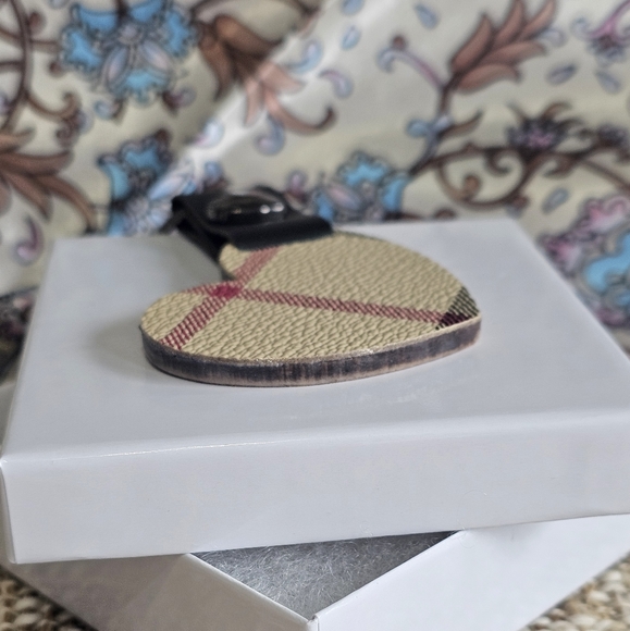 Repurposed/Upcycled keychain/bag charm - Picture 4 of 11